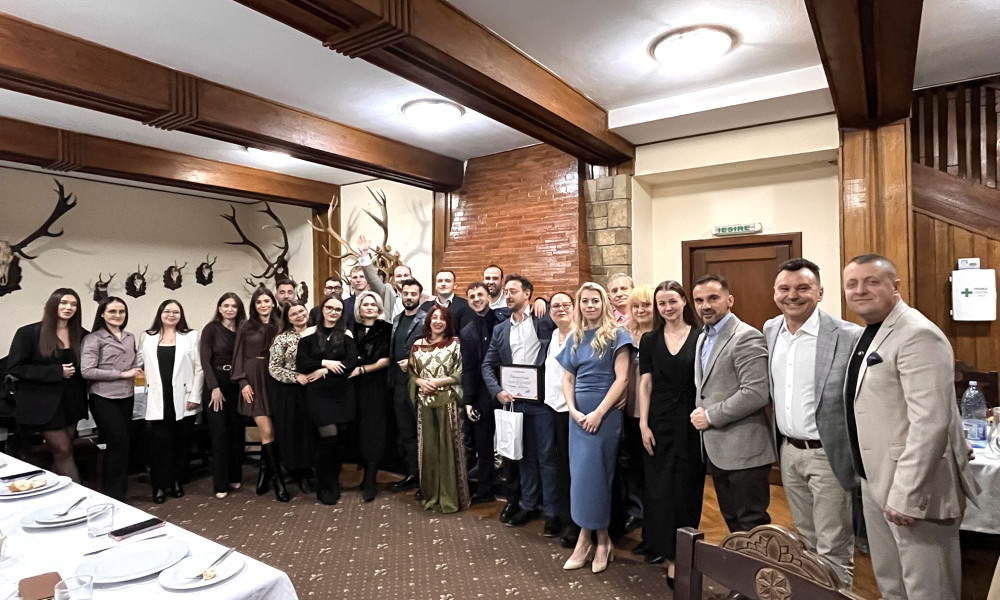 firma petrecere 2025