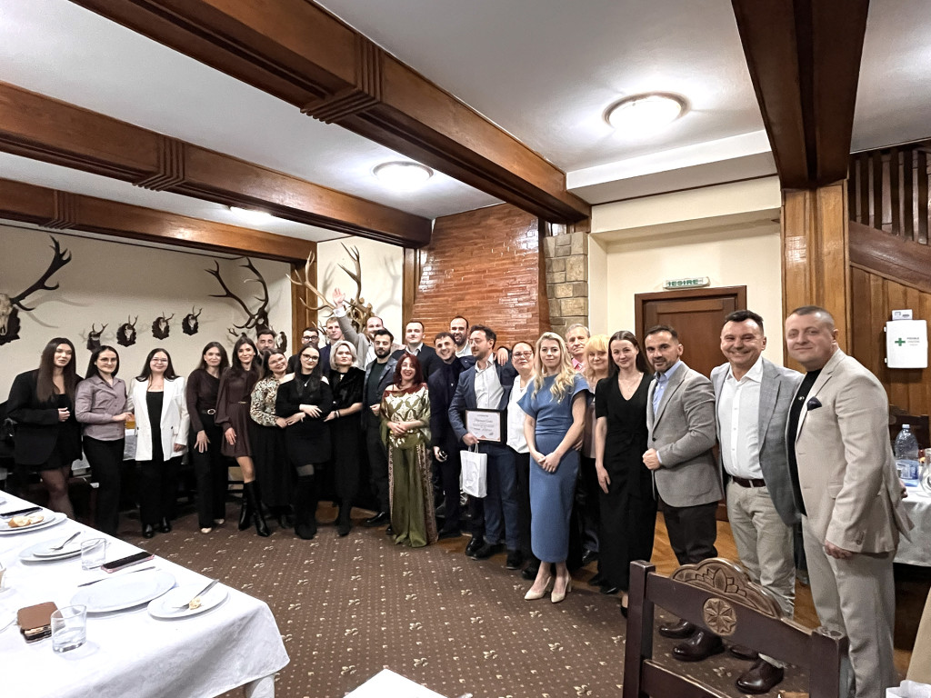 firma petrecere 2025